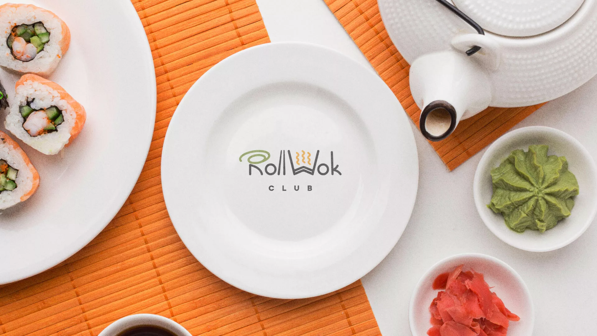 Разработка логотипа и фирменного стиля суши-бара «Roll Wok Club» в Кстово